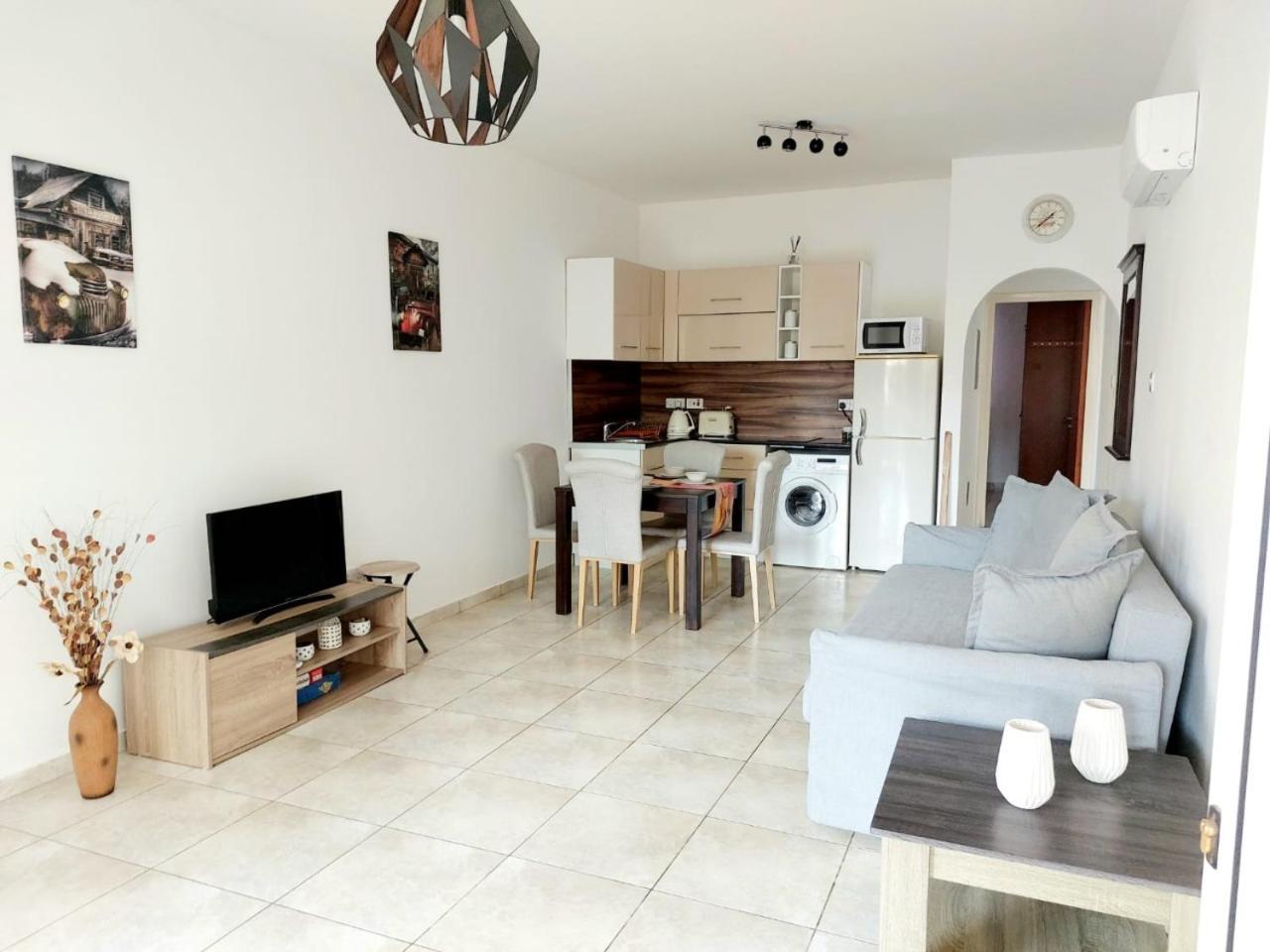 Joanne'S Cosy 1 Bdrm Apt Πάφος Εξωτερικό φωτογραφία