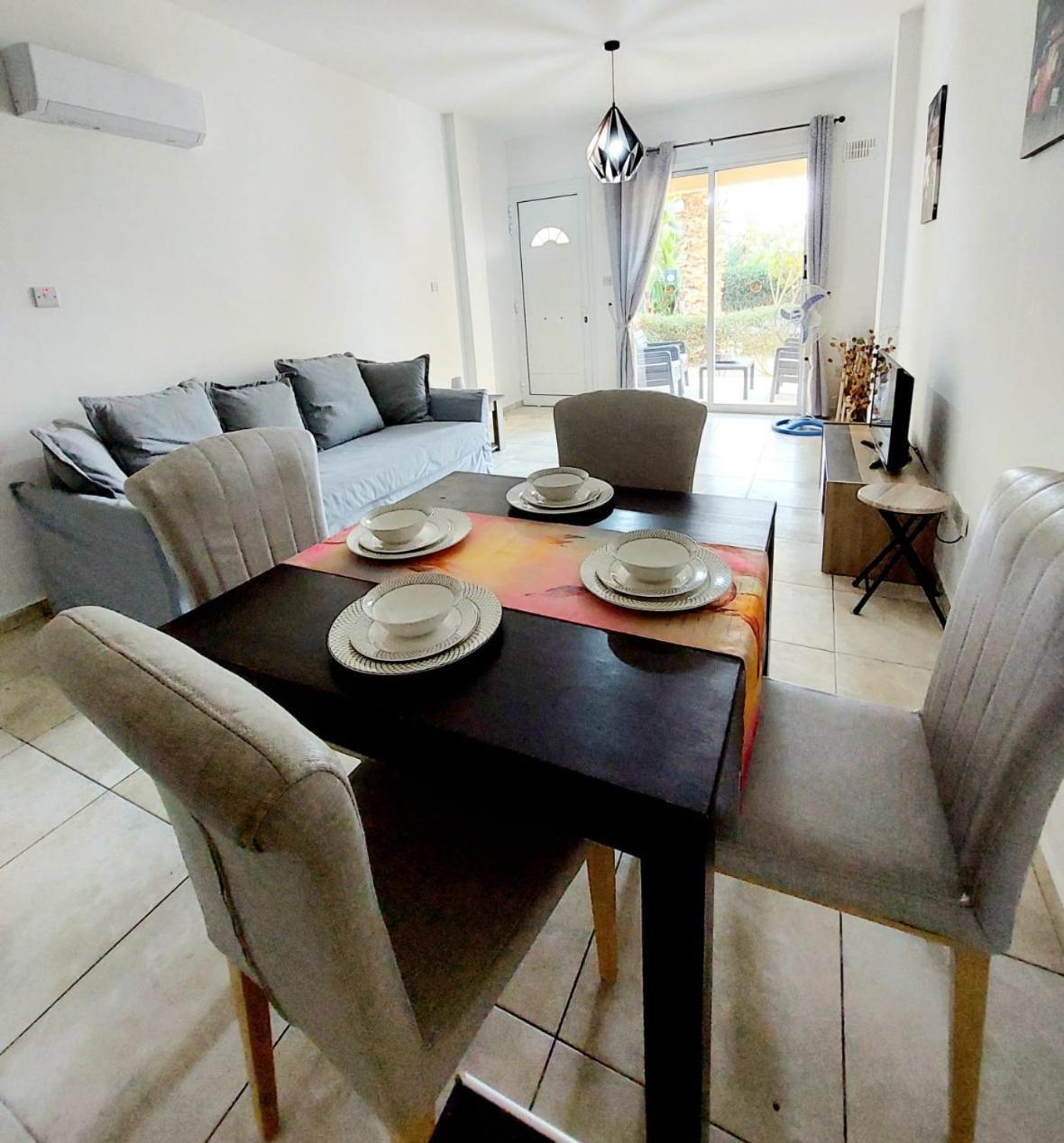 Joanne'S Cosy 1 Bdrm Apt Πάφος Εξωτερικό φωτογραφία